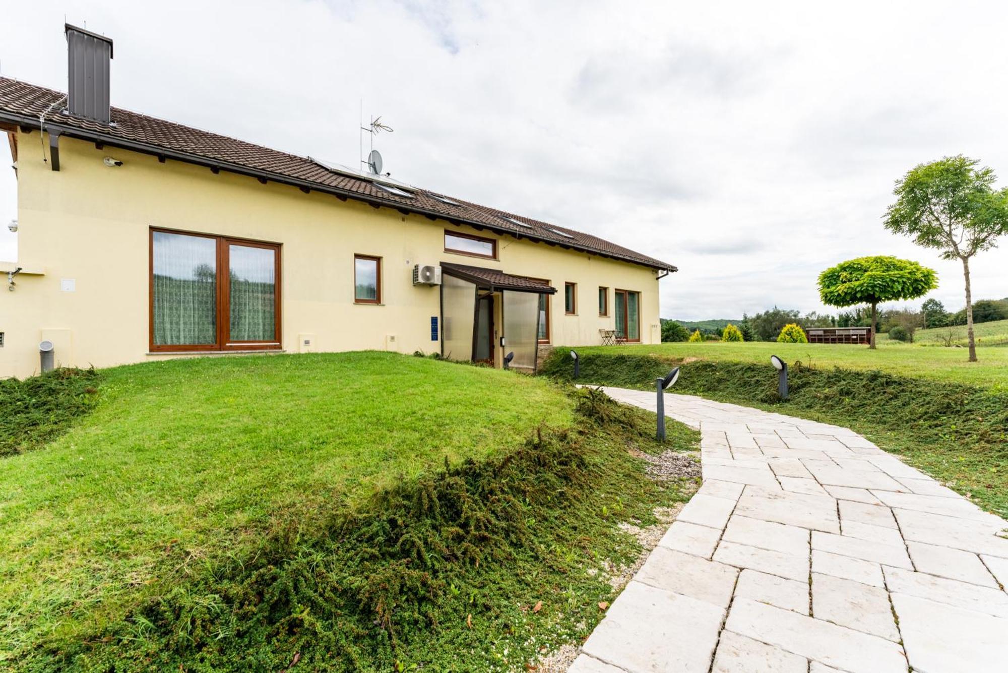 Bed&Breakfast Vinarija Coner Bed & Breakfast Bjelovar Exterior foto